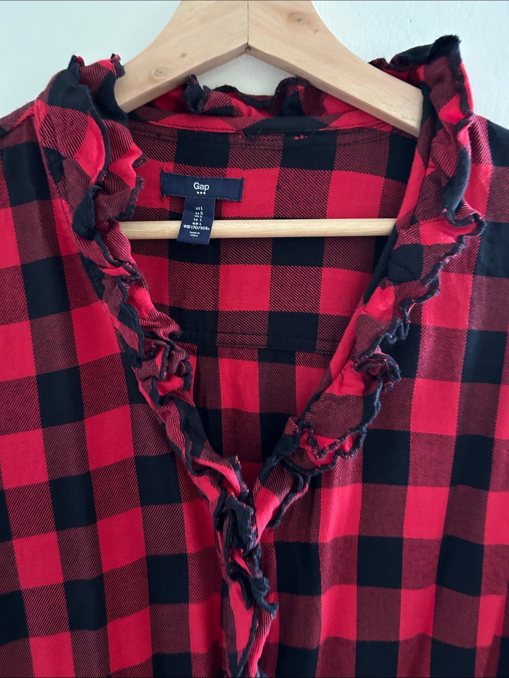 GAP Red and Black Buffalo Plaid Ruffle Collar blouse . Worn once .